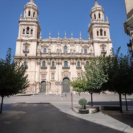 Merced Baja Jaén Buitenkant foto
